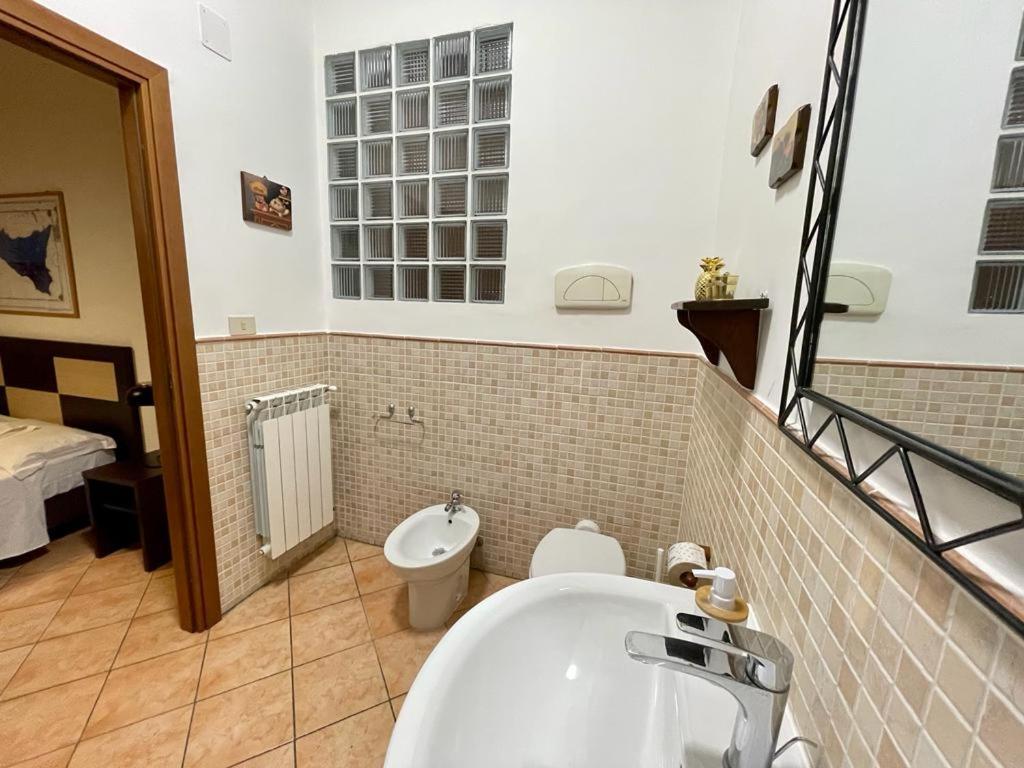 Le Stanze Di Ruggero Hotell Palermo Exteriör bild