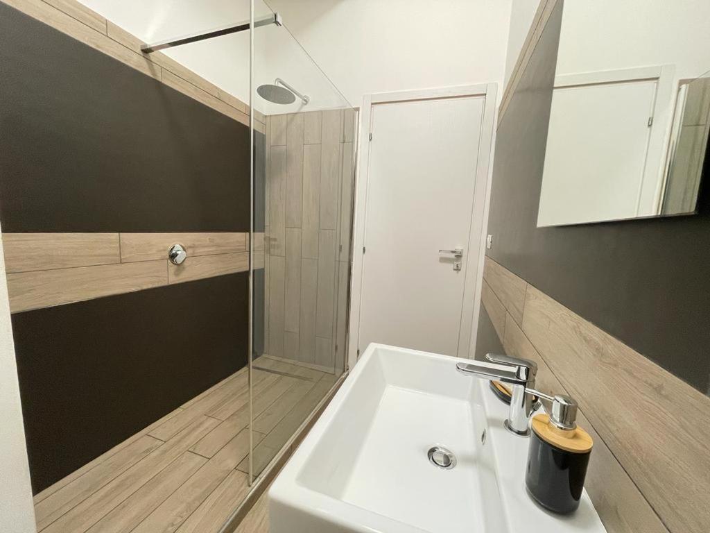 Le Stanze Di Ruggero Hotell Palermo Exteriör bild